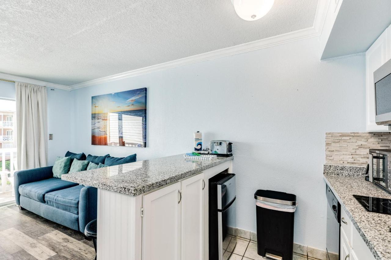 Victorian Condo Relax Refresh And Renew Galveston Exterior photo