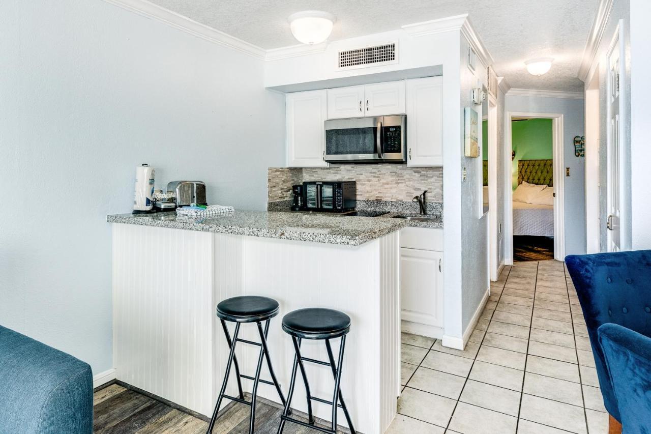 Victorian Condo Relax Refresh And Renew Galveston Exterior photo